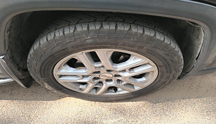 2017 Jeep Compass LIMITED 2.0 DIESEL, Diesel, Manual, 1,21,962 km, tyre