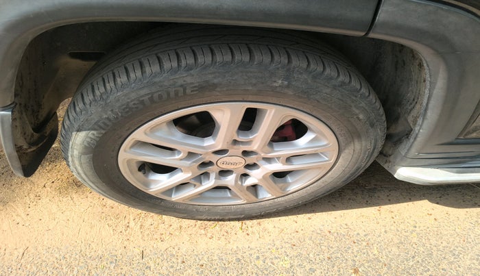 2017 Jeep Compass LIMITED 2.0 DIESEL, Diesel, Manual, 1,21,962 km, tyre