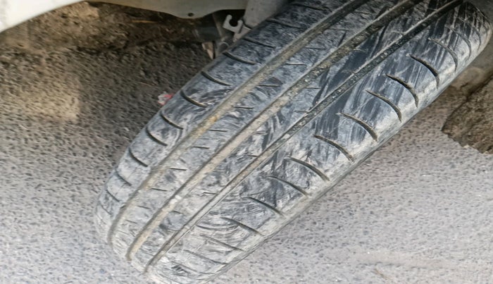 2011 Maruti Wagon R 1.0 LXI CNG, CNG, Manual, 96,726 km, tyre