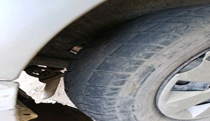 2011 Maruti Wagon R 1.0 LXI CNG, CNG, Manual, 96,726 km, tyre