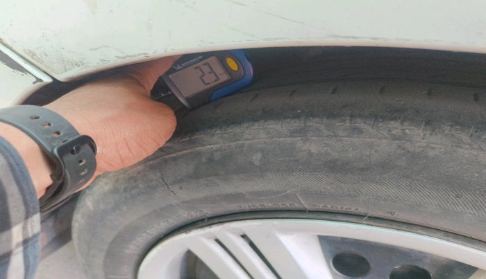 2011 Honda City 1.5L I-VTEC S MT, Petrol, Manual, 1,01,192 km, tyre