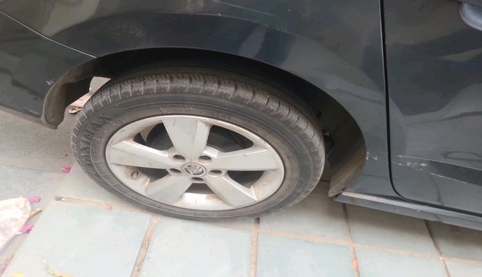 2017 Skoda Rapid AMBITION 1.5 TDI AT, Diesel, Automatic, 1,18,888 km, tyre