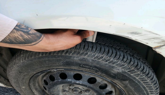 2011 Maruti Ritz VXI, Petrol, Manual, 77,192 km, tyre