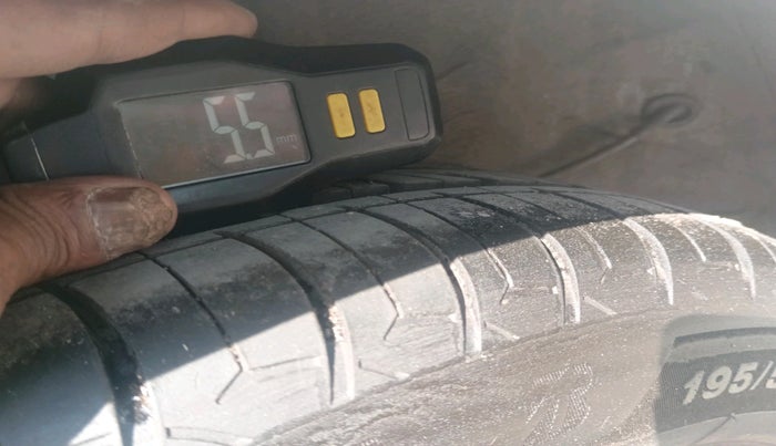 2020 Hyundai NEW I20 Asta 1.0 GDI Turbo IMT, Petrol, Manual, 66,834 km, tyre