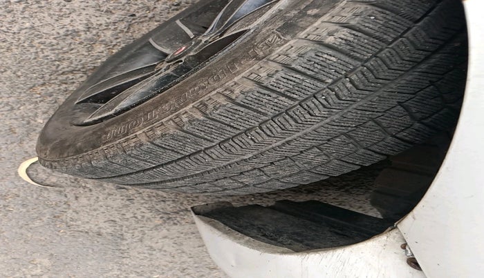 2016 Maruti Wagon R 1.0 LXI CNG, CNG, Manual, 1,59,184 km, tyre