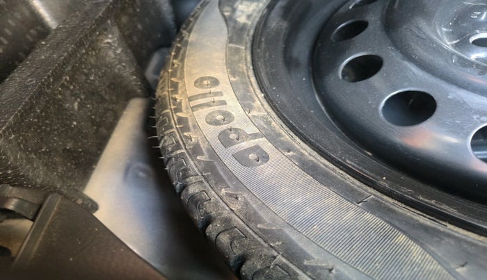 2017 Maruti Wagon R 1.0 VXI, Petrol, Manual, 11,037 km, tyre