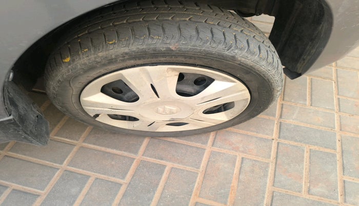 2017 Maruti Wagon R 1.0 VXI, Petrol, Manual, 11,037 km, tyre