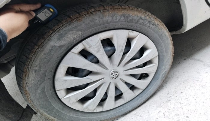 2011 Toyota Etios G, Petrol, Manual, 1,06,648 km, tyre