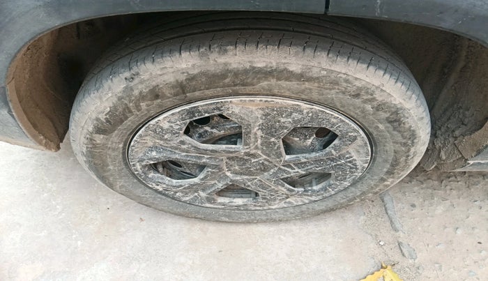 2022 Maruti BREZZA LXI SMART HYBRID, CNG, Manual, 33,868 km, tyre