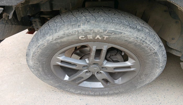 2022 Mahindra Thar LX HT PETROL 4WD MT, Petrol, Manual, 38,319 km, tyre