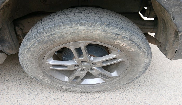 2022 Mahindra Thar LX HT PETROL 4WD MT, Petrol, Manual, 38,319 km, tyre