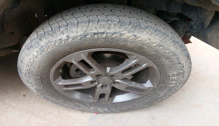 2022 Mahindra Thar LX HT PETROL 4WD MT, Petrol, Manual, 38,319 km, tyre