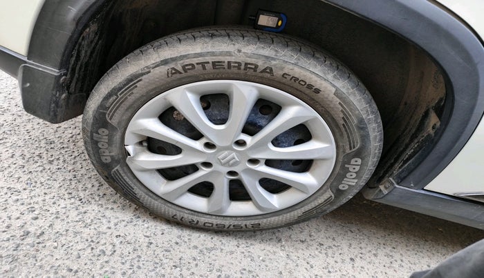 2023 Maruti Grand Vitara DELTA SMART HYBRID AT, Petrol, Automatic, 16,219 km, tyre