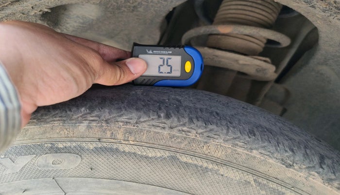 2019 Tata Tiago XE DIESEL, Diesel, Manual, 2,36,942 km, tyre