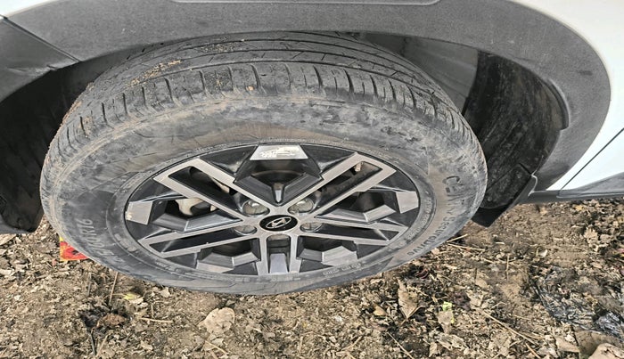 2022 Hyundai VENUE SX (O) 1.0 TURBO DCT, Petrol, Automatic, 46,063 km, tyre