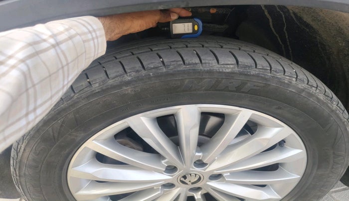 2023 Skoda Kodiaq L&K, Petrol, Automatic, 12,389 km, tyre