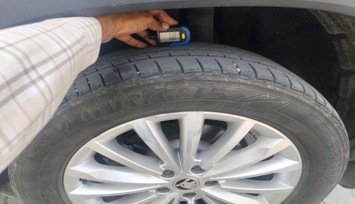 2023 Skoda Kodiaq L&K, Petrol, Automatic, 12,389 km, tyre