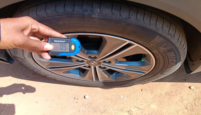 2016 Hyundai Creta SX (O) 1.6 DIESEL, Diesel, Manual, 2,26,000 km, tyre