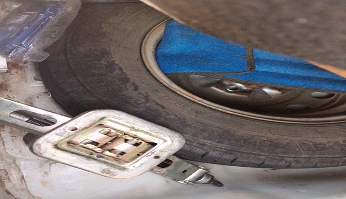 2012 Hyundai Eon D-LITE+, Petrol, Manual, 38,165 km, tyre