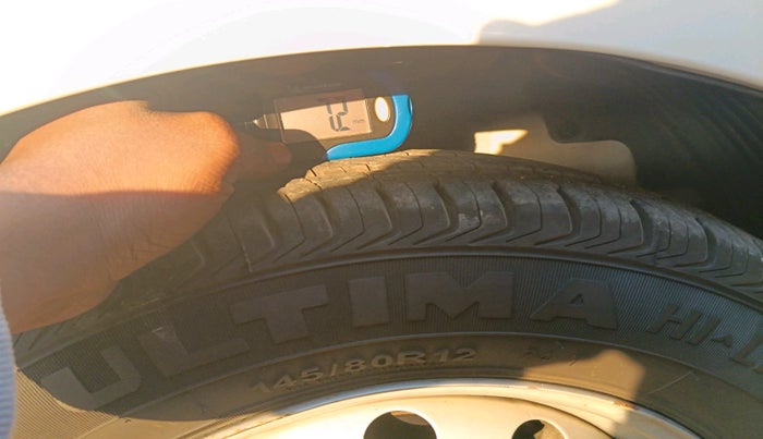 2012 Hyundai Eon D-LITE+, Petrol, Manual, 38,165 km, tyre