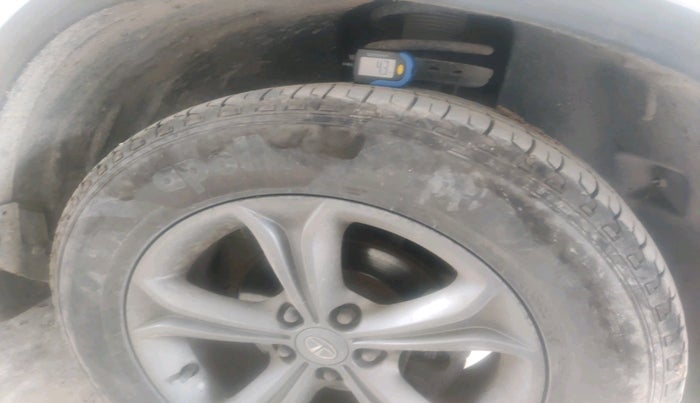 2021 Tata Harrier XT 2.0L KRYOTEC, Diesel, Manual, 1,17,533 km, tyre