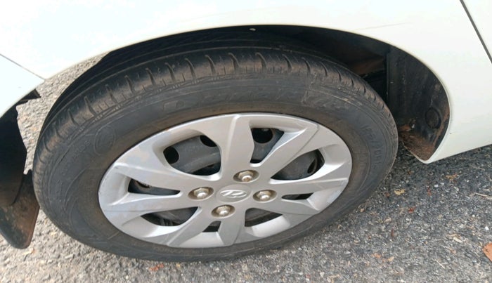 2018 Hyundai Eon SPORTZ, Petrol, Manual, 22,112 km, tyre