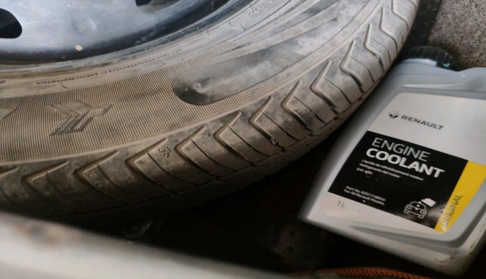 2018 Renault Kwid CLIMBER 1.0 AMT, Petrol, Automatic, 50,869 km, tyre