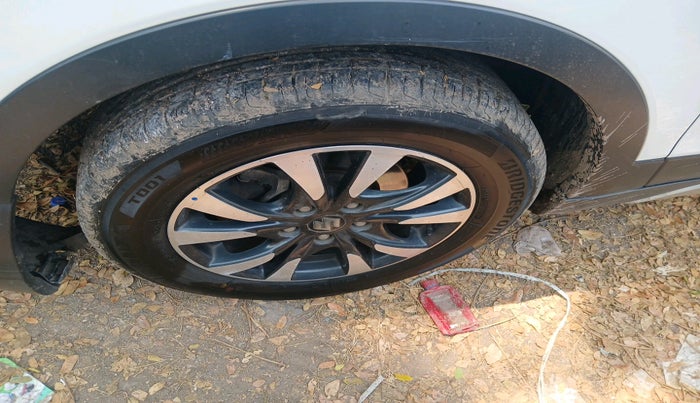 2018 Maruti S Cross DELTA 1.3, Diesel, Manual, 1,09,021 km, tyre