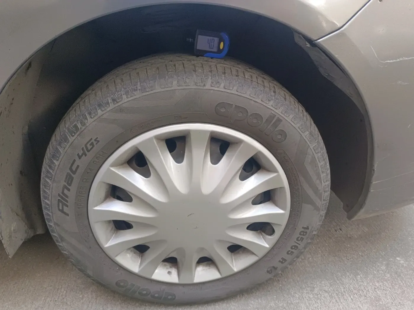 2013 Nissan Sunny XL CVT, Petrol, Automatic, 1,13,660 km, tyre