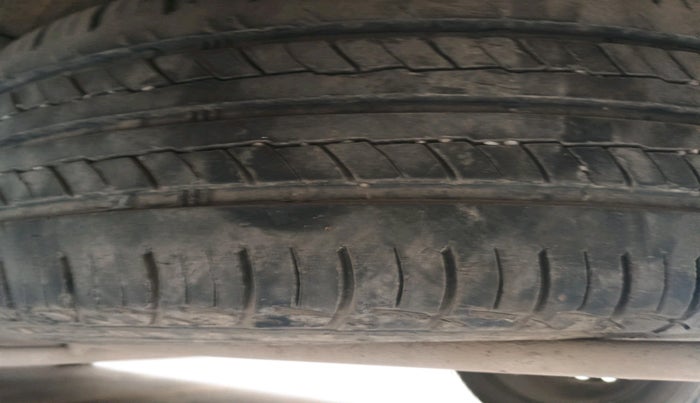 2014 Maruti Ertiga VXI CNG, CNG, Manual, 1,12,206 km, tyre