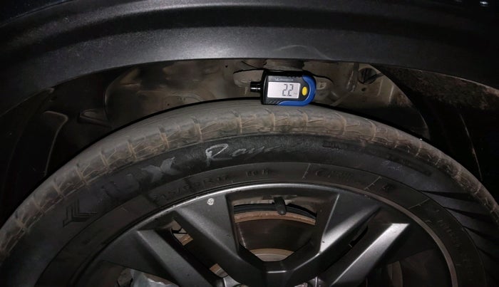 2022 KIA SELTOS HTX 1.5 DIESEL, Diesel, Manual, 1,09,979 km, tyre