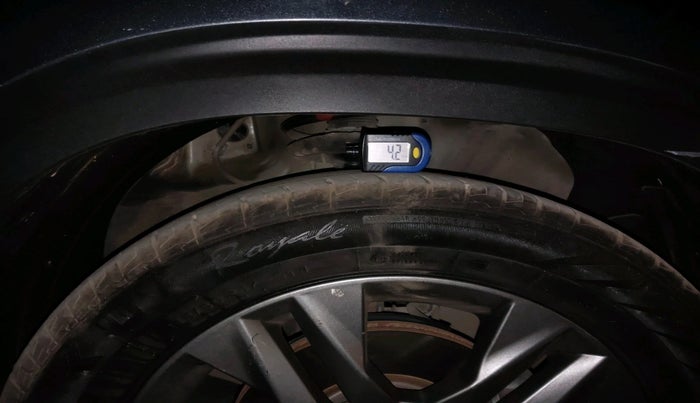 2022 KIA SELTOS HTX 1.5 DIESEL, Diesel, Manual, 1,09,979 km, tyre