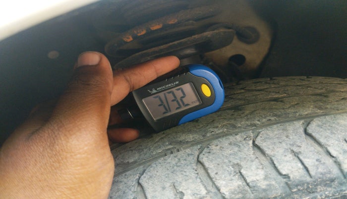 2011 Skoda Laura L&K 2.0 TDI AT, Diesel, Automatic, 1,48,216 km, tyre