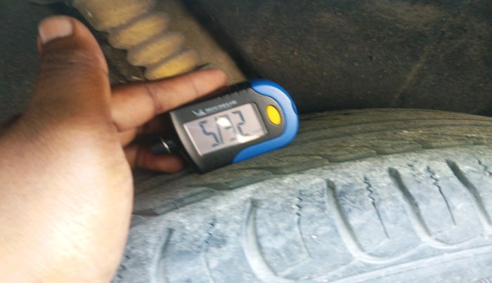 2011 Skoda Laura L&K 2.0 TDI AT, Diesel, Automatic, 1,48,216 km, tyre