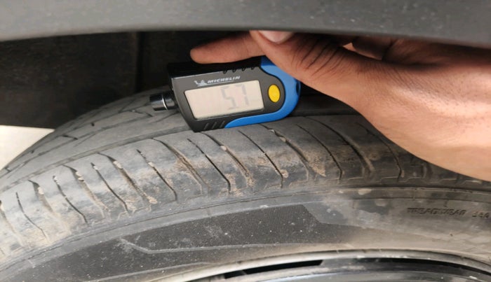 2024 Nissan MAGNITE  XE AMT EZ Shift, Petrol, Automatic, 47,578 km, tyre