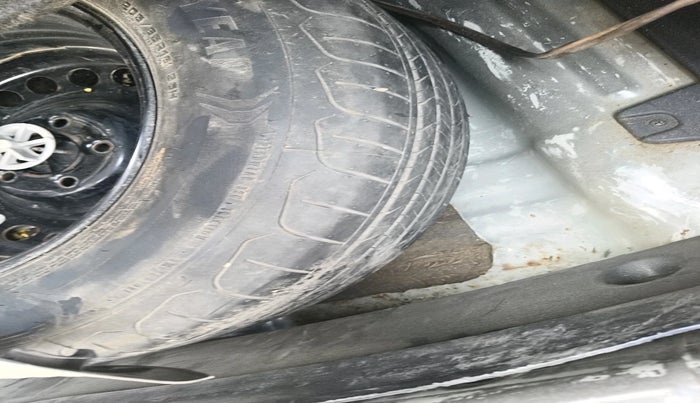 2024 KIA SELTOS  HTE 1.5 PETROL MT, Petrol, Manual, 41,496 km, tyre