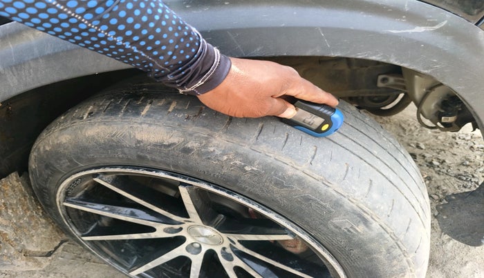 2024 KIA SELTOS  HTE 1.5 PETROL MT, Petrol, Manual, 41,496 km, tyre