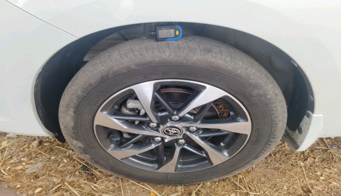 2023 Toyota RUMION V AT , Petrol, Automatic, 37,637 km, tyre