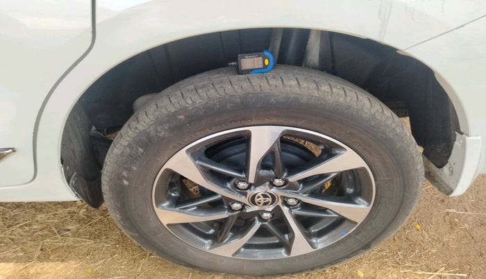 2023 Toyota RUMION V AT , Petrol, Automatic, 37,637 km, tyre