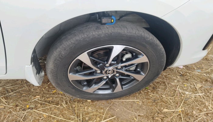 2023 Toyota RUMION V AT , Petrol, Automatic, 37,637 km, tyre