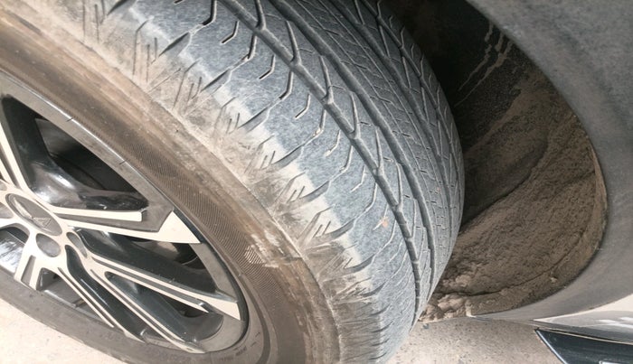 2023 Mahindra XUV700 AX 7 LUXURY P AT 7 STR, Petrol, Automatic, 17,594 km, tyre