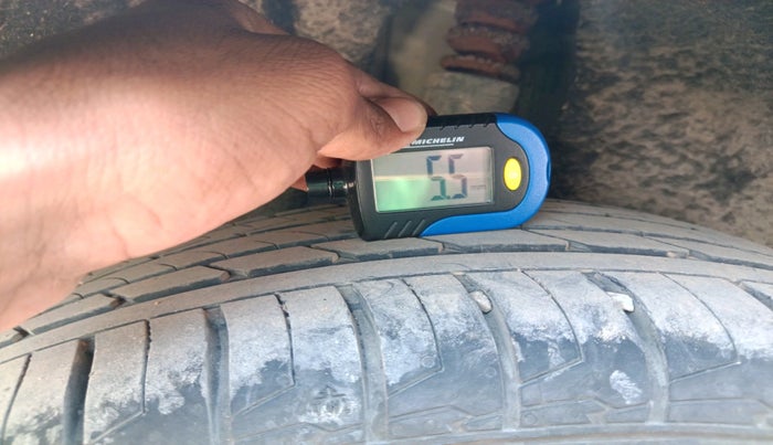 2014 Volkswagen Jetta COMFORTLINE TDI, Diesel, Manual, 2,04,623 km, tyre