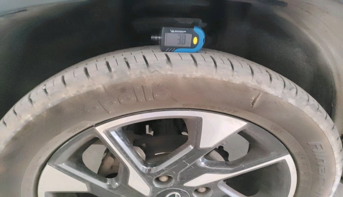 2021 Tata PUNCH CREATIVE  AMT, Petrol, Automatic, 1,08,544 km, tyre