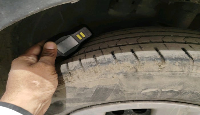 2020 Hyundai VENUE S 1.2, CNG, Manual, 85,087 km, tyre