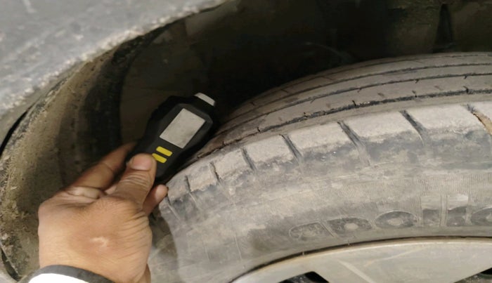 2020 Hyundai VENUE S 1.2, CNG, Manual, 85,087 km, tyre