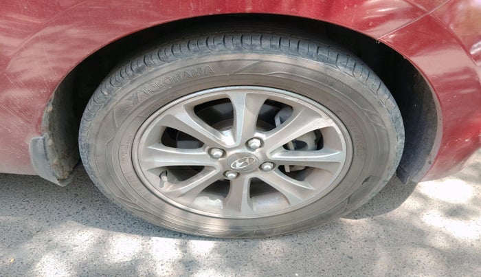 2015 Hyundai Grand i10 ASTA 1.2 KAPPA VTVT, Petrol, Manual, 1,30,783 km, tyre