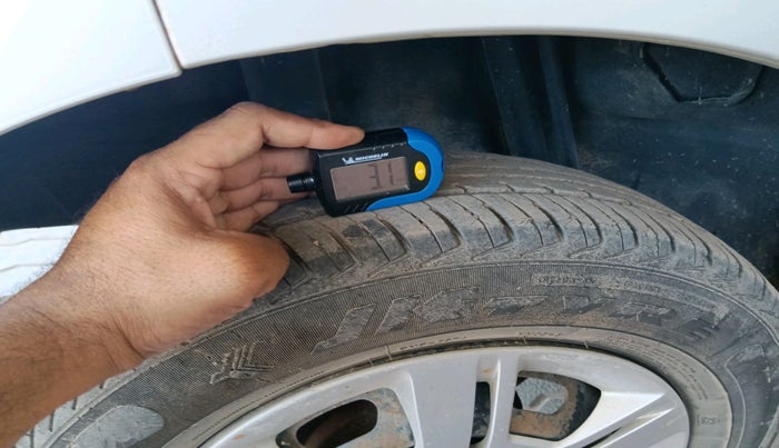 2018 Datsun Redi Go T (O), Petrol, Manual, 1,09,003 km, tyre