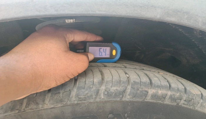 2023 Mahindra XUV700 AX 7 D MT 7 STR, Diesel, Manual, 68,398 km, tyre