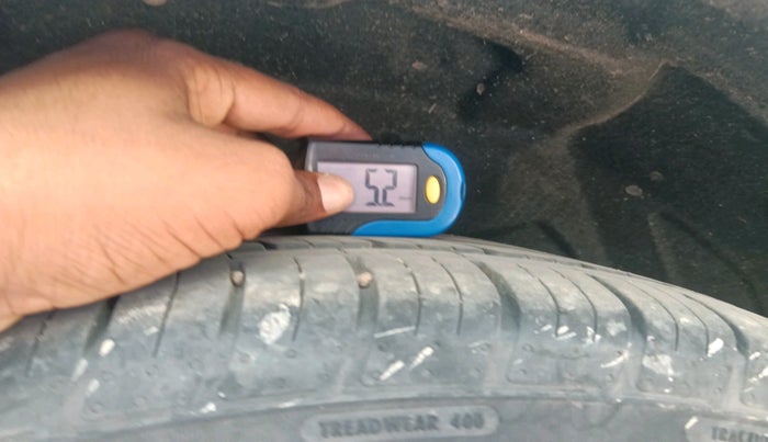 2023 Mahindra XUV700 AX 7 D MT 7 STR, Diesel, Manual, 68,398 km, tyre