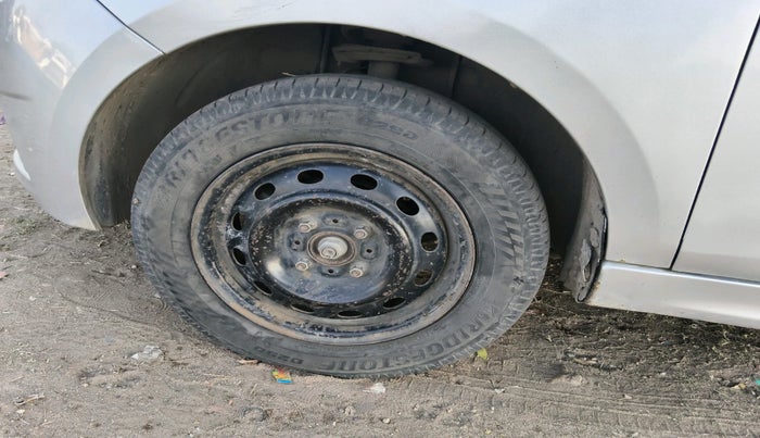 2017 Tata Tiago XT PETROL, CNG, Manual, 91,682 km, tyre